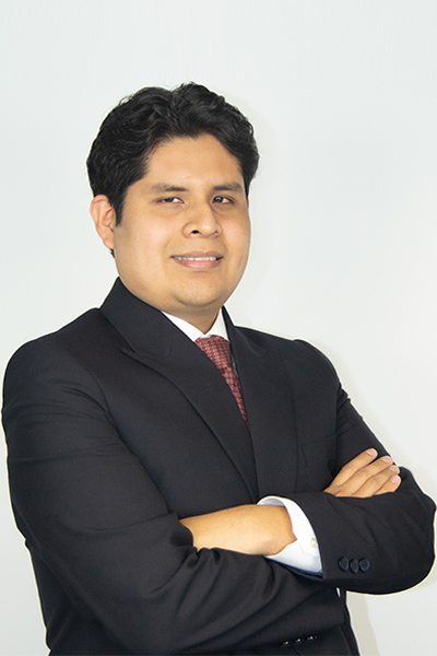 Dr. Alberto Vargas Pareja