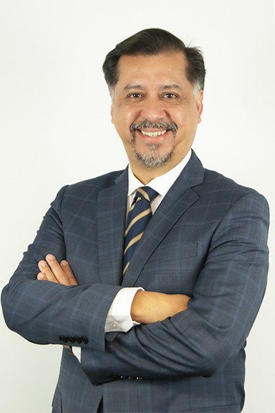 Dr. Alberto Vargas Pareja
