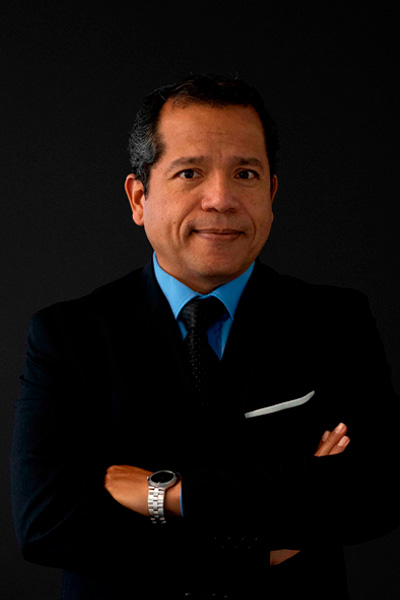Dr. Alberto Vargas Pareja
