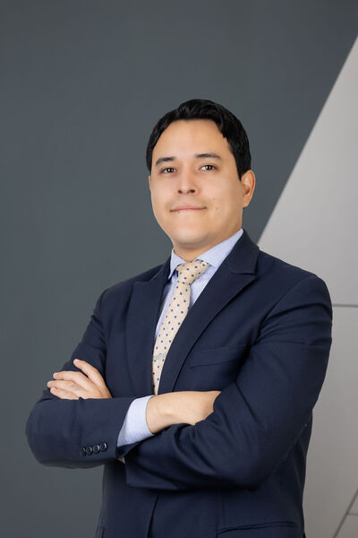 Dr. Alberto Vargas Pareja